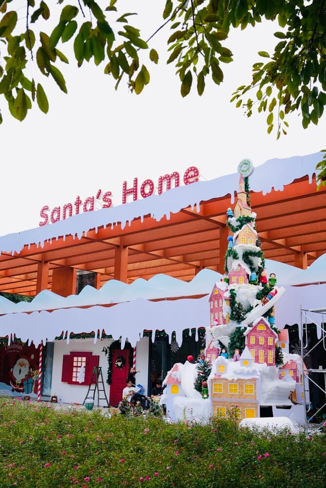 Sự kiện ngôi nhà Noel tại Ecopark 2024